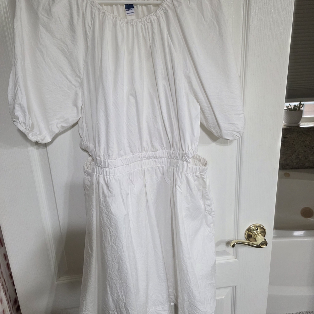 Old Navy Ivory Puff Sleeve Dress